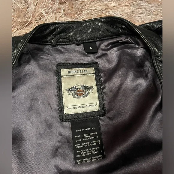 Harley Davidson Leather Jacket - Picture 7 of 9